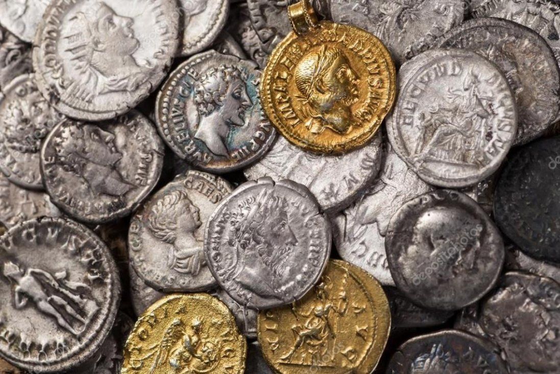 Контрабанду древніх монет знайшли на пошті в Луцьку