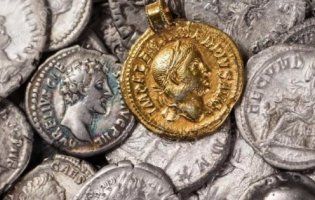 Контрабанду древніх монет знайшли на пошті в Луцьку