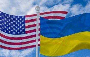 Фонтани, джаз і футбол: лучанка побачила у США «частинку України» (фото)