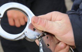 Гучне затримання за шахрайство в Офісі Зеленського: всі підробиці (фото)