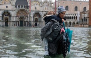 Венеція іде під воду (фото, відео)