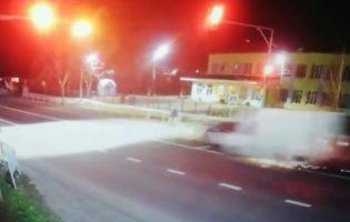 Пішохід дивом вижив під час аварії біля Луцька (відео)