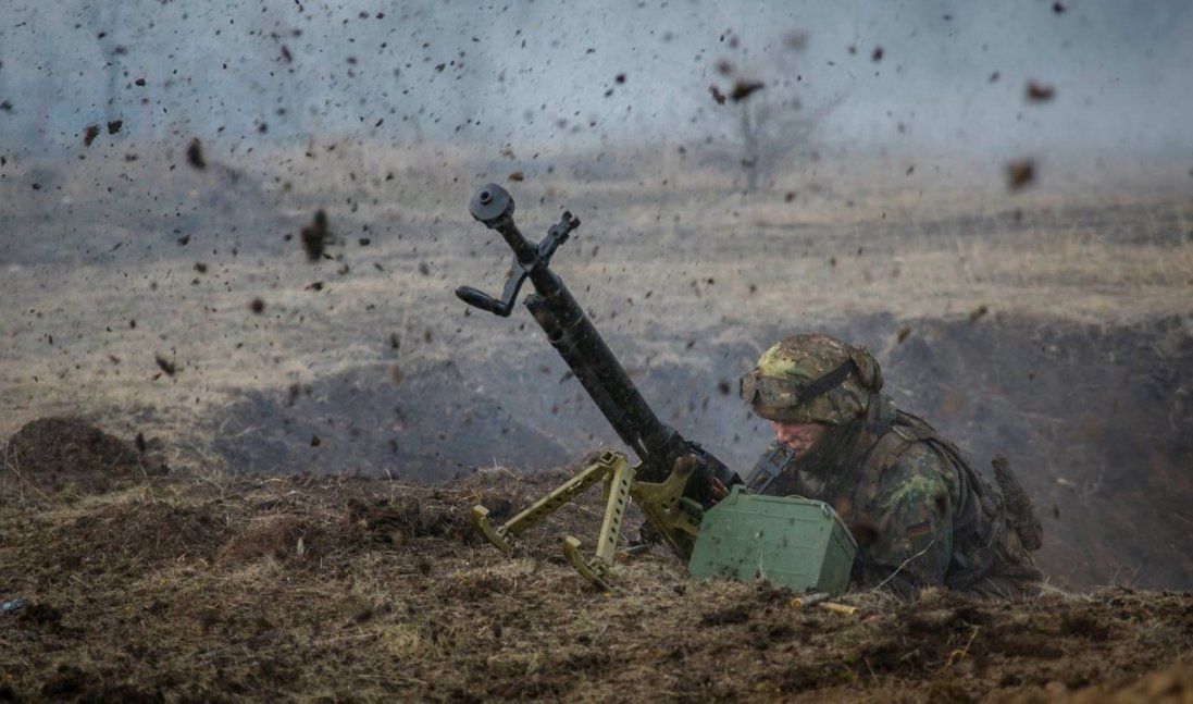 Український воїн дивом вижив після обстрілу із невідомої зброї (фото)
