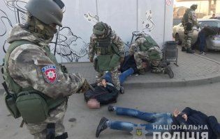 Поліція провела масштабні затримання в шести областях України (відео)