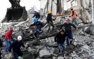 Нищівний землетрус в Албанії: десятки загиблих, сотні поранених (фото)