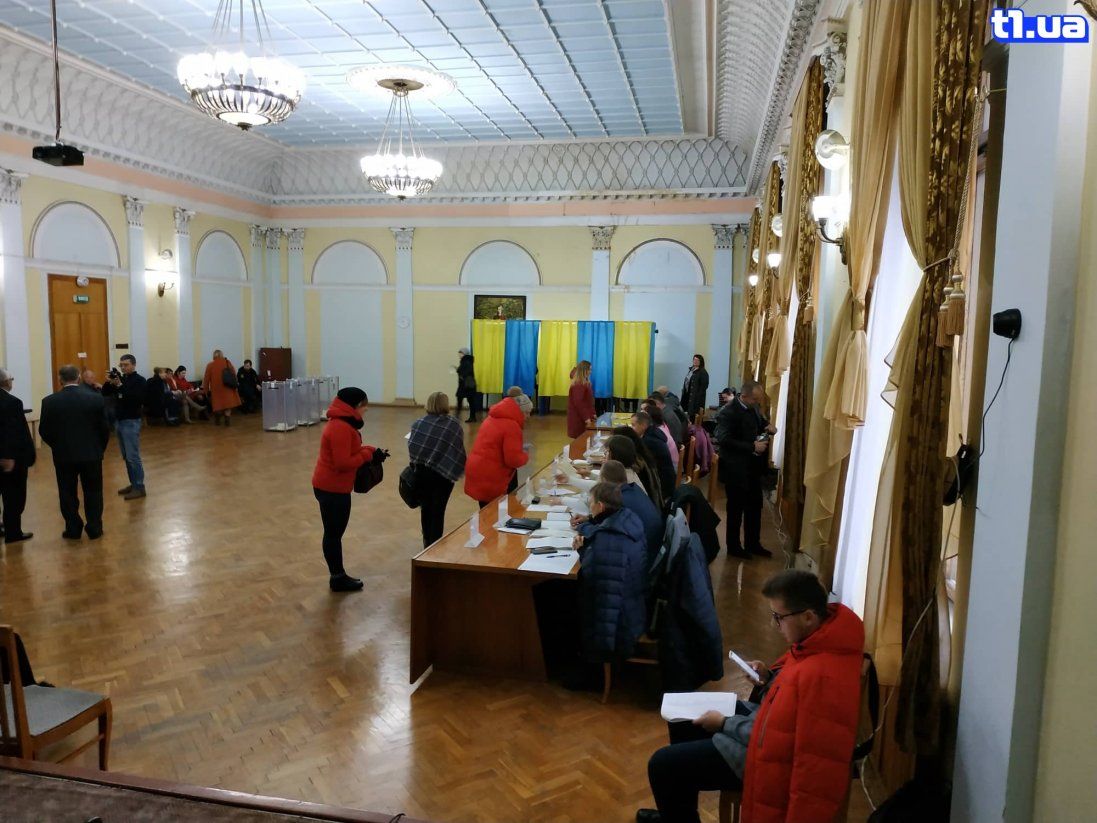 У Луцьку  стартували вибори без вибору ректора СНУ імені Лесі Українки (фото)