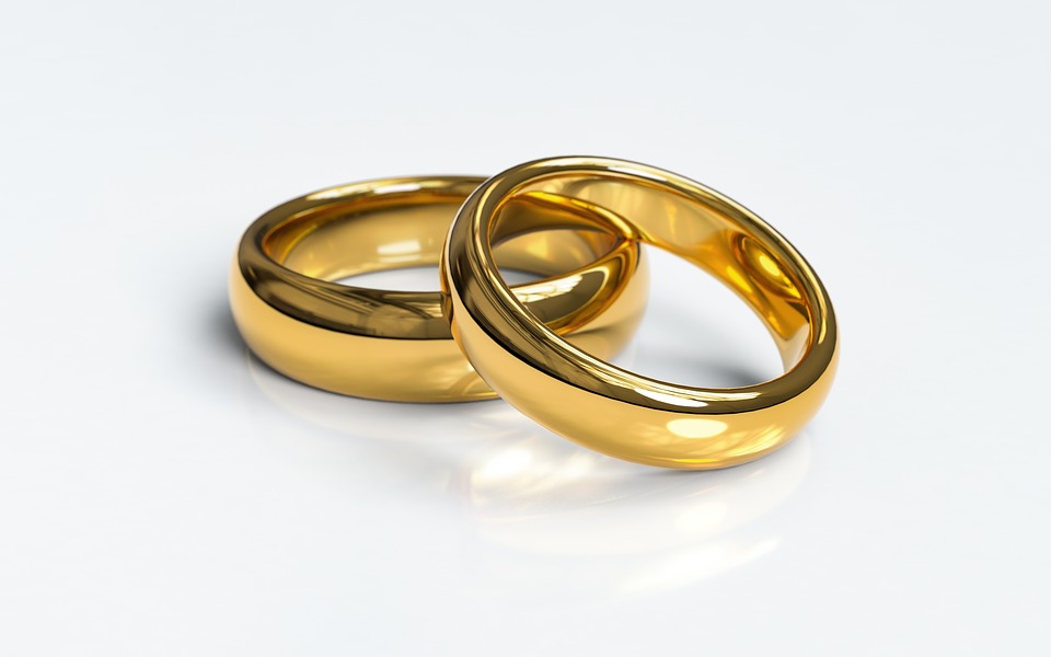 Нові обручки - символ золотого весілля