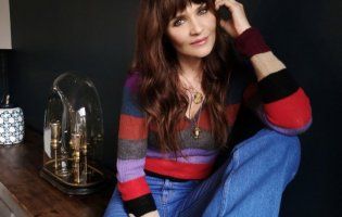 Модель Victoria's Secret відправилася на Донбас