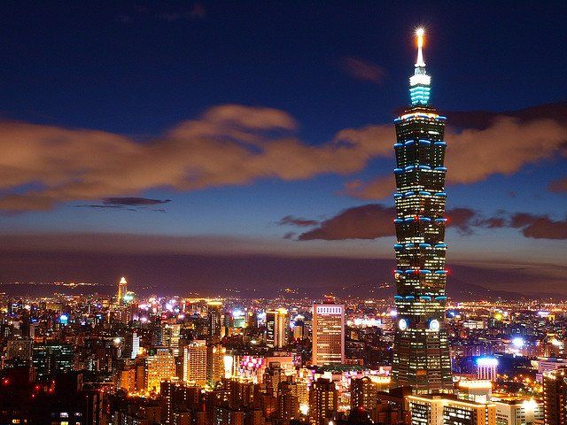 Топ 5 найвищих будівель у світі (відео)