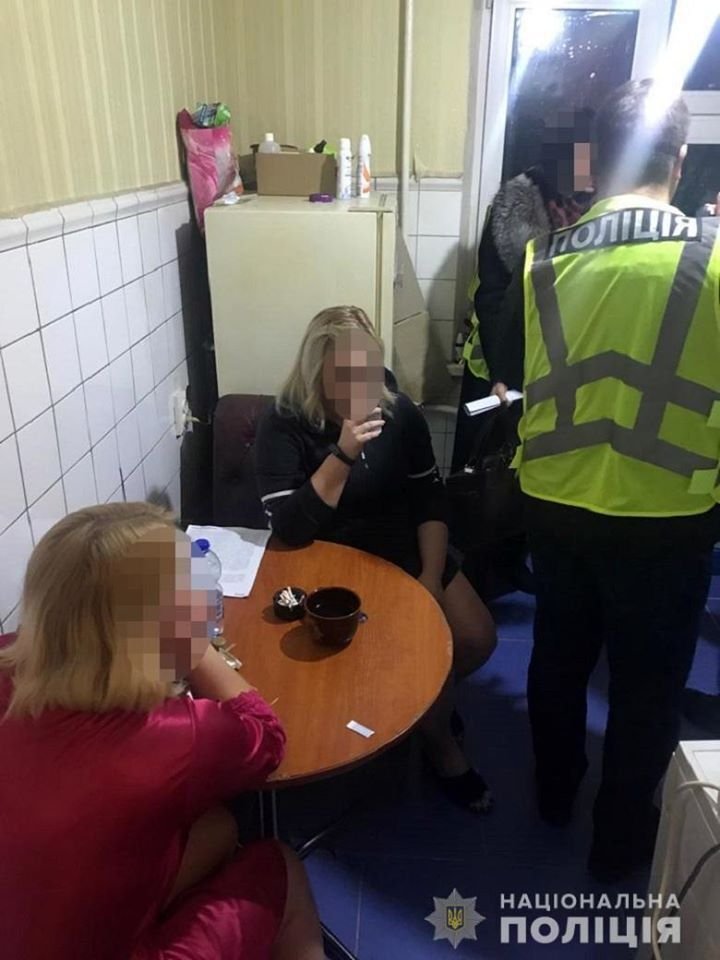 У Києві викрили діяльність борделю, замаскованого під масажний салон