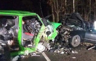 Автомобілі перетворилися на брухт – смертельна ДТП на Рівненщині (фото)