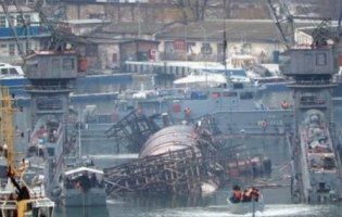В анексованому Криму затонув підводний човен: подробиці (відео)