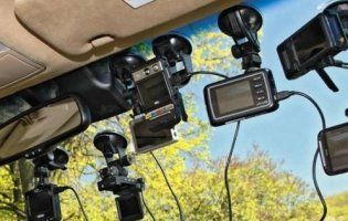 Як вибрати відеореєстратор в автомобіль
