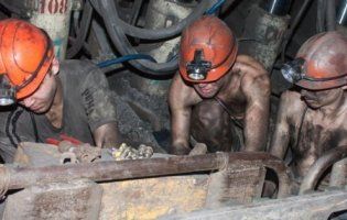 Скільки грошей виділили на погашення боргів із зарплати шахтарям