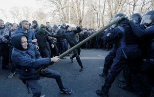 У Києві в сутичках постраждали 33 людини