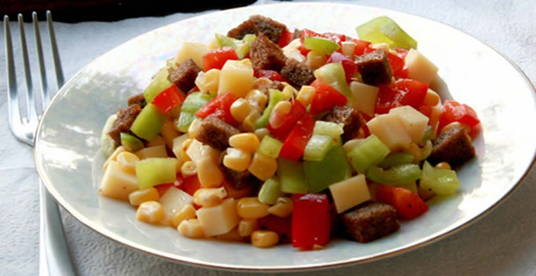 Рецепт салату з кукурудзи та перцю