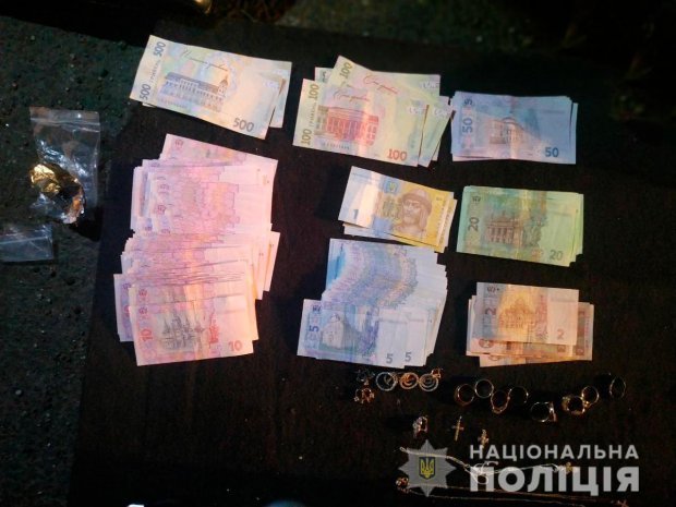 Троє одеситів обкрадали квартири по всій Україні / Фото: Нацполіція