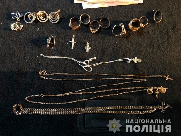 Троє одеситів обкрадали квартири по всій Україні / Фото: Нацполіція