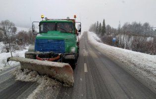 Лучан просять не паркувати авто на узбіччях: працюватиме снігоочисна техніка