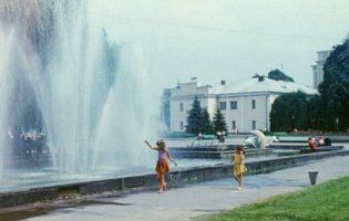 Фонтани в центрі Луцька 40 років тому (фото)