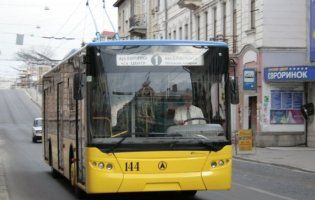 У Харкові водій тролейбуса побив пасажирів