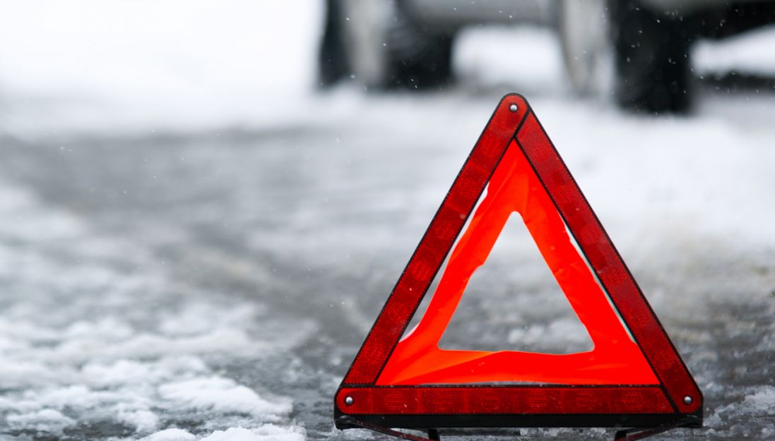 У Луцьку зіткнулись Mitsubishi та Citroen: травмувався один з водіїв