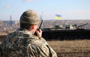 «Ворожа провокація»: на Донбасі бойовики обстріляли українських військових