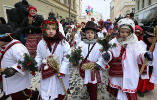 Як у Львові встановлювали Різдвяного Дідуха (фото, відео)
