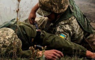 На Донбасі загинув український військовий, ще одного – поранили
