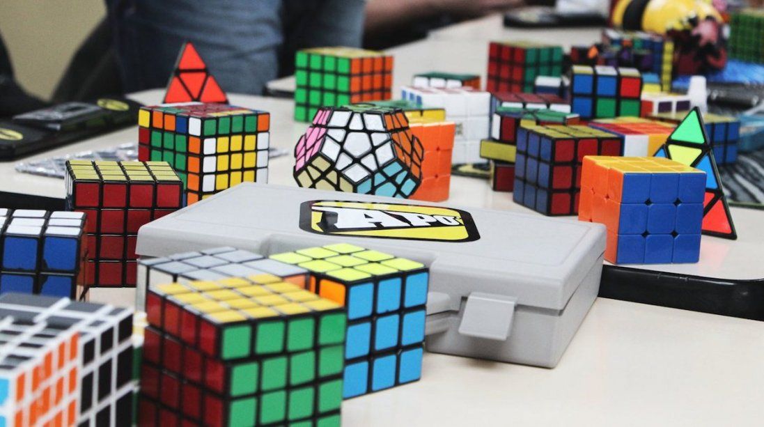 На Одещині вилучили 8 тисяч кубиків Рубика (фото)