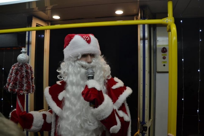 Для одеських сиріт влаштували різдвяний парад трамваїв