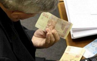 Новина про суттєве підвищення зарплати депутатам Верховної Ради виявилась фейком (оновлено)