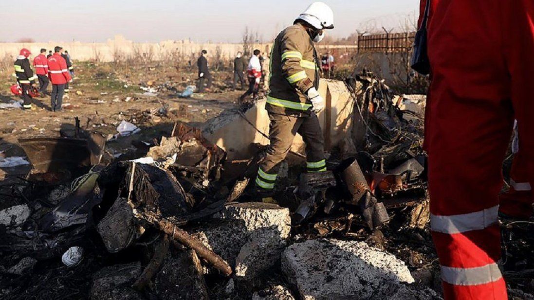 Сім'ям загиблих в авіакатастрофі українців виділили допомогу