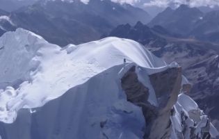 Після лавини у Гімалаях зникли сім туристів