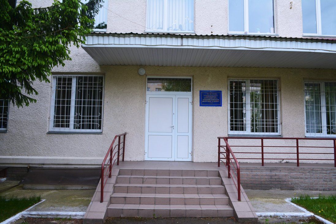 Скільки немовлят залишили у пологовому в Луцьку