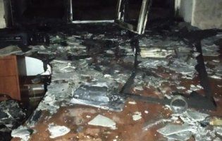 Спалили вщент офіс партії Шарія (фото, відео)