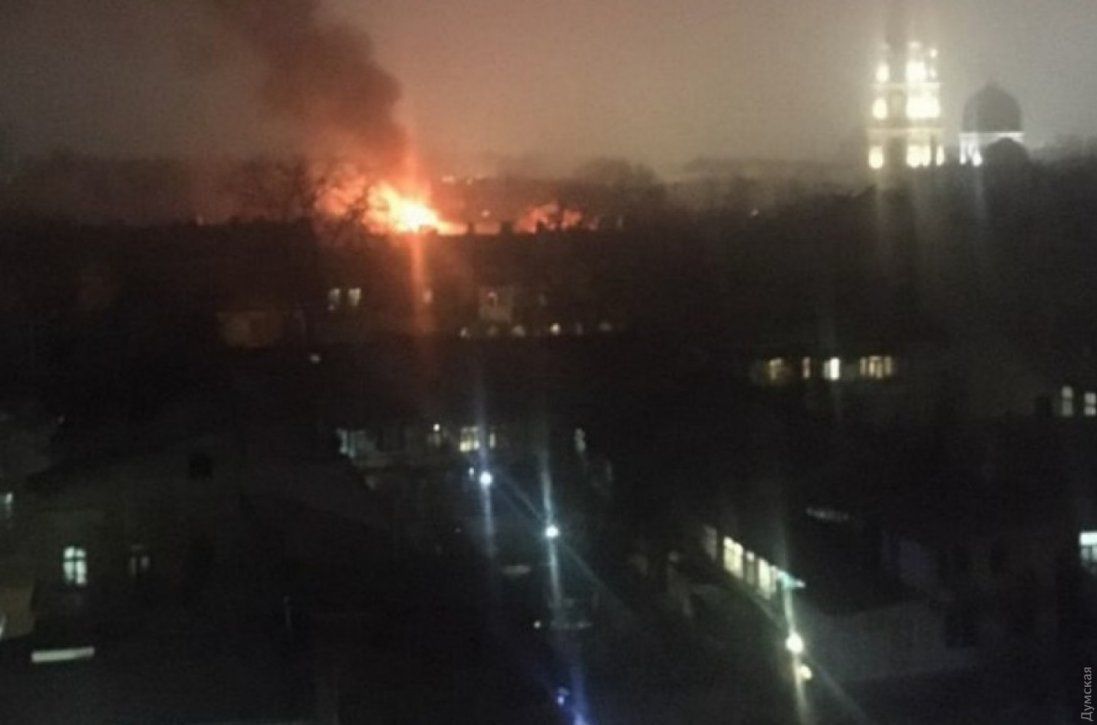 В Одесі горіла пам'ятка архітектури (фото, відео)