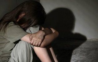 На Херсонщині батько зґвалтував неповнолітню доньку