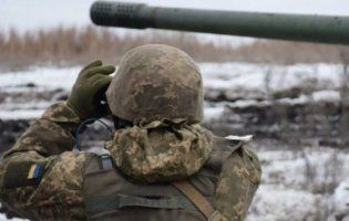 На Донбасі підірвалося двоє військових