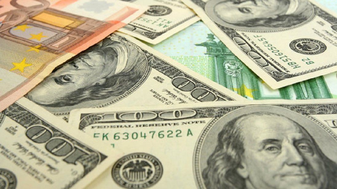 Долар і євро продовжують дорожчати: курс валют на 30 січня