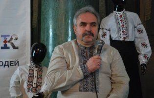 «Використовуємо збірку вишивок, яку створила Олена Пчілка», - луцький бізнесмен про імперію текстилю (фото)