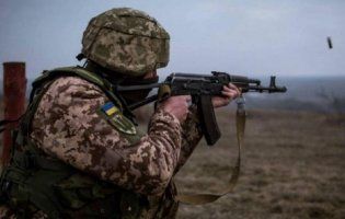 На Донбасі бойовики обстріляли українські позиції з гранатометів