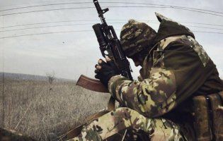 На Донбасі позиції українських бійців обстріляли 8 разів