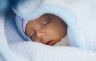 Вперше коронавірус виявили у новонародженого малюка