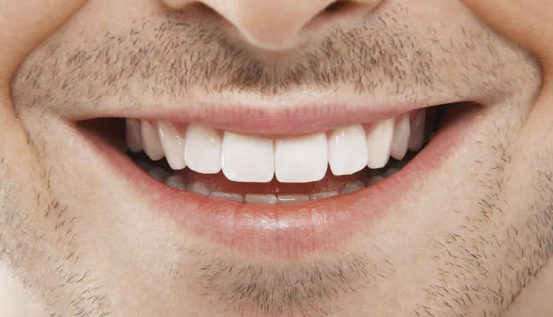 Що означає розглядати зуби уві сні?