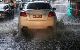 Багатостраждальну Австралію заливають найпотужніші за останні 20 років дощі (відео)