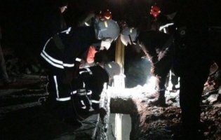 На Івано-Франківщині атовця засипало чотирма метрами землі