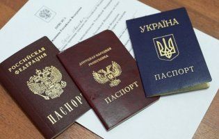 Примусова видача «паспортів ЛНР»: відкрили «кримінал»