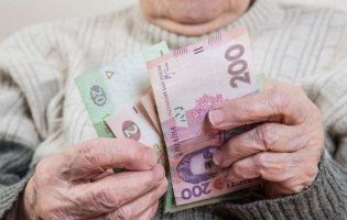 У Києві ув'язнені виманили в пенсіонерки майже 70 тисяч гривень