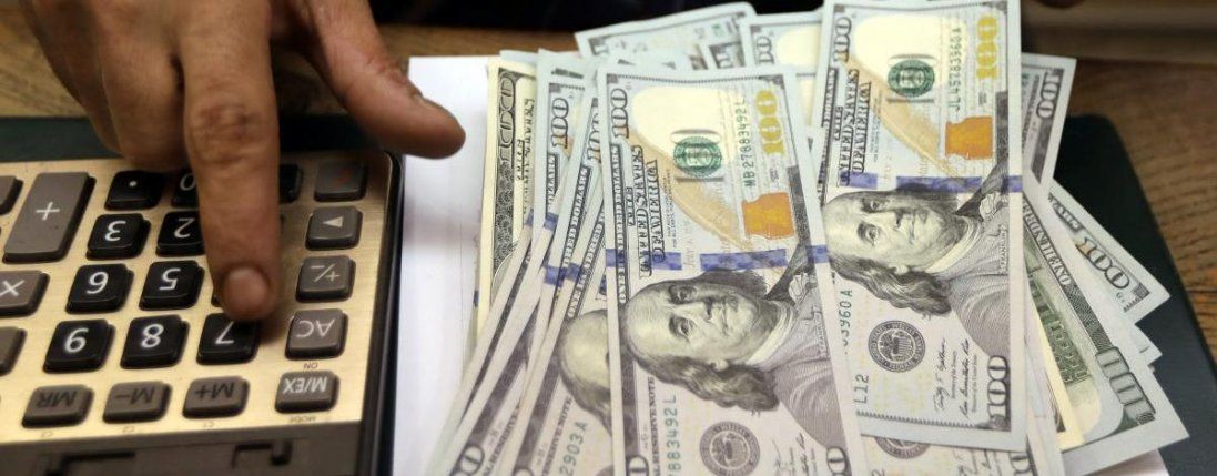 Купівля валюти за вигідним курсом: у Києві грабіжник викрав $30 тисяч